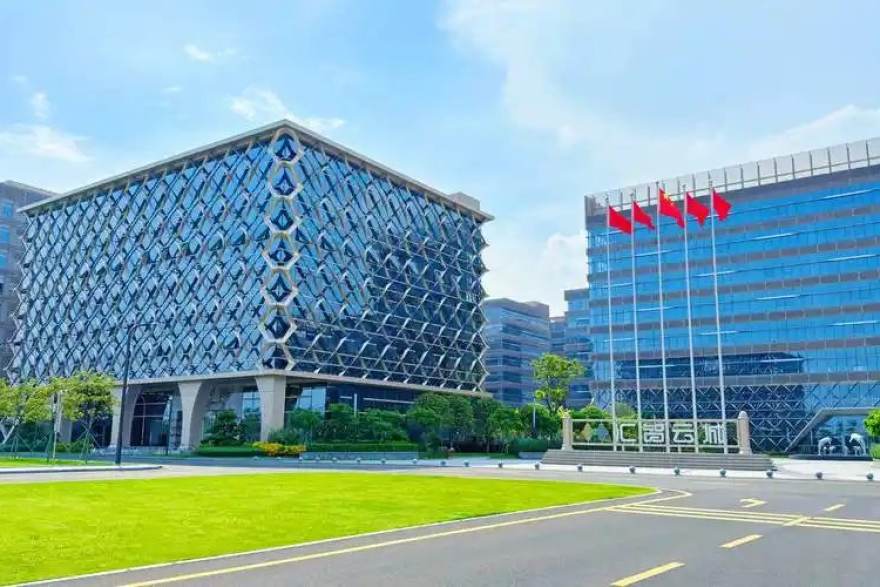 从对线到团战：四强队伍运营风格的差异对比
